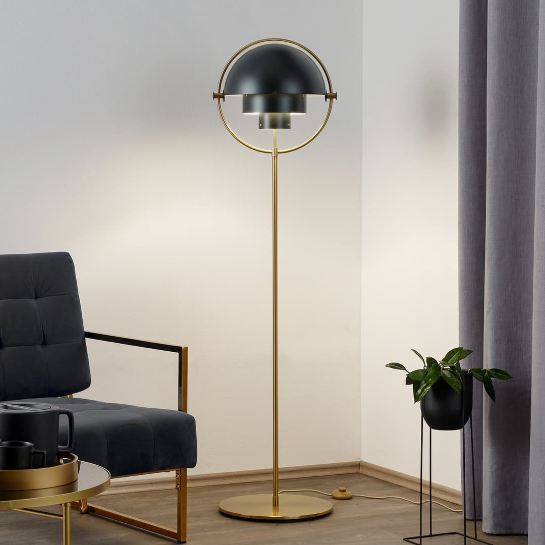 Multi-Lite Stehleuchte messing/schwarz, Höhe 148 cm - GUBI - Wohnzimmer - Design - Metall - Einflammig