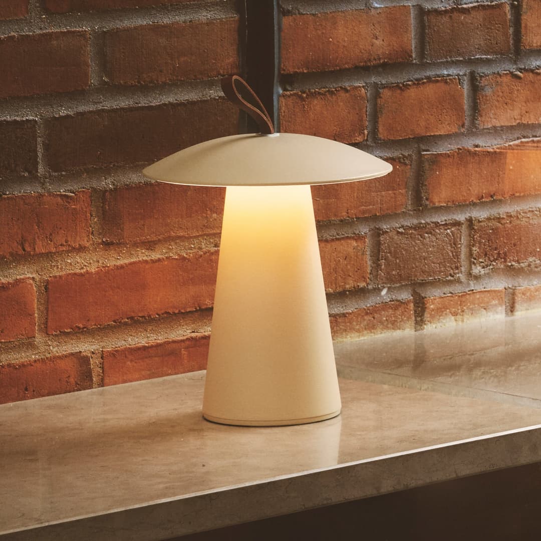 Ara To-Go 2 Portable Tischleuchte IP54 Sand - Nordlux - Balkon - Aluminium - Einflammig