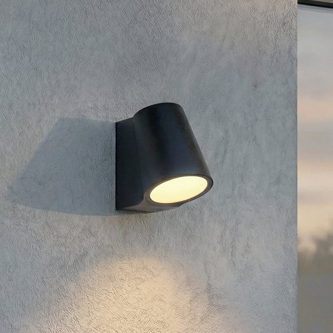 Illuvia LED-Außenwandleuchte, IP54, schwarz matt, Metall - Lindby - Balkon - Modern - Aluminium - Einflammig