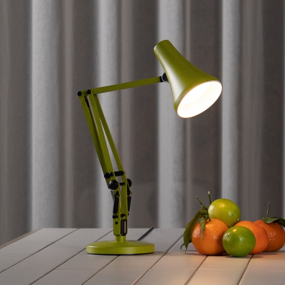 90 MINI MINI VIVID LED-Tischlampe grün USB - Anglepoise - Arbeitszimmer / Büro - Industrielles Design - Metall - Einflammig