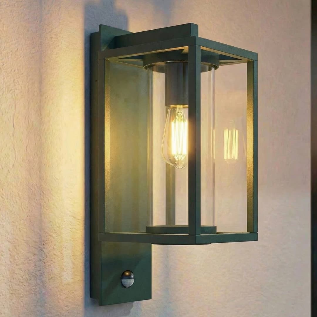 Ferda Außenwandlampe, Sensor, hängend, grün, IP44 - Lucande - Terrasse - Modern - Aluminium - Einflammig