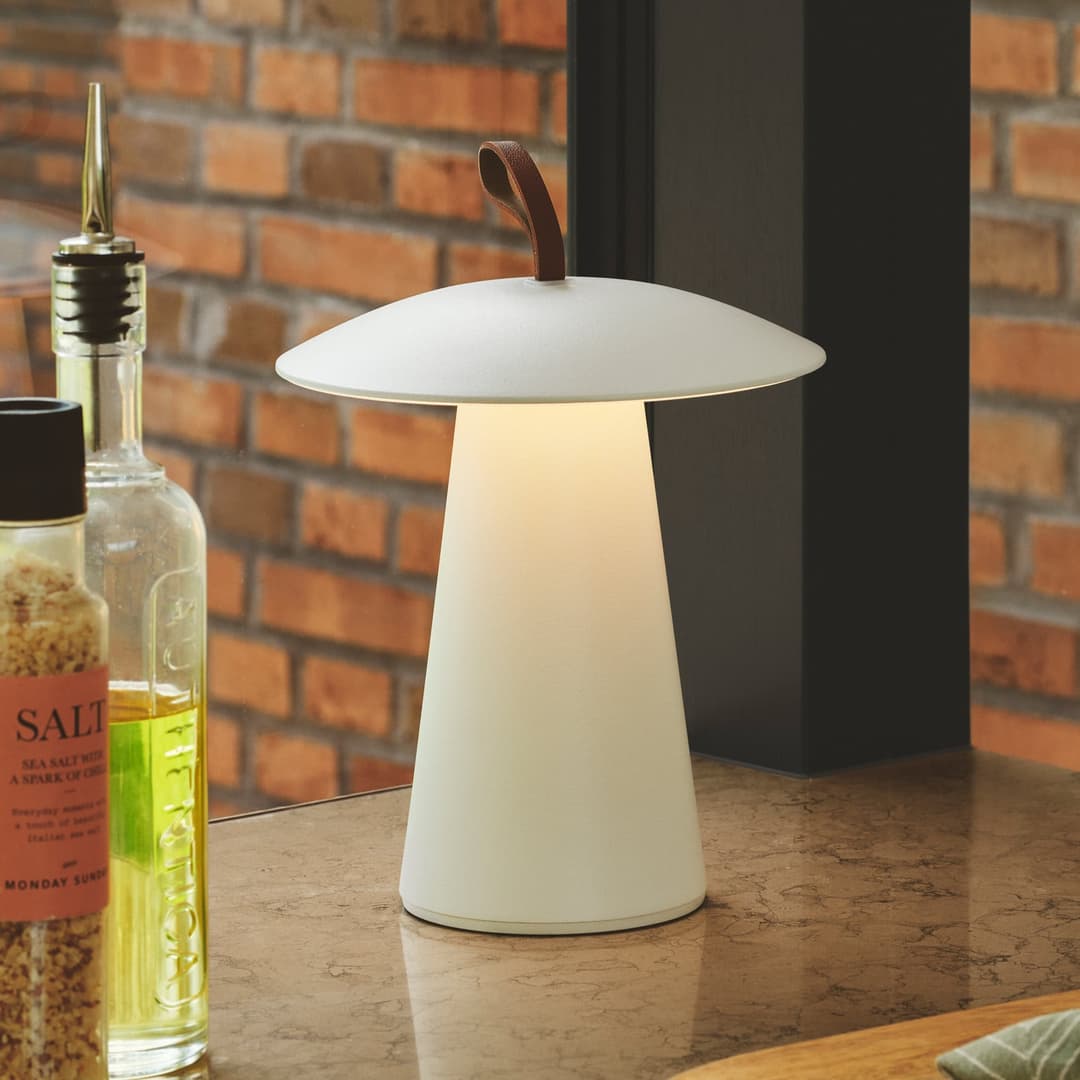 Ara To-Go 2 Portable Tischleuchte IP54 White - Nordlux - Balkon - Aluminium - Einflammig