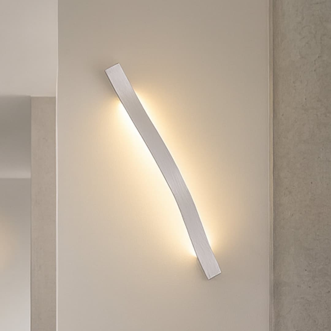 Alvon LED-Wandleuchte, silber, Höhe 50 cm, Metall - Lindby - Wohnzimmer - Modern - Eckig