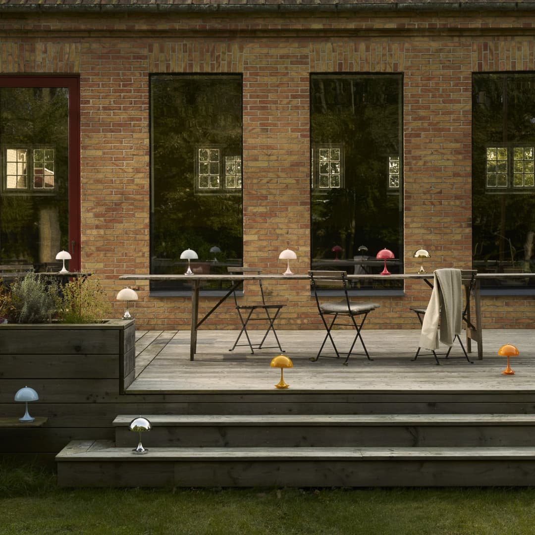 Panthella 160 Portable Akku-Tischlampe, chrom - Louis Poulsen - Balkon - Design - Kunststoff - Einflammig