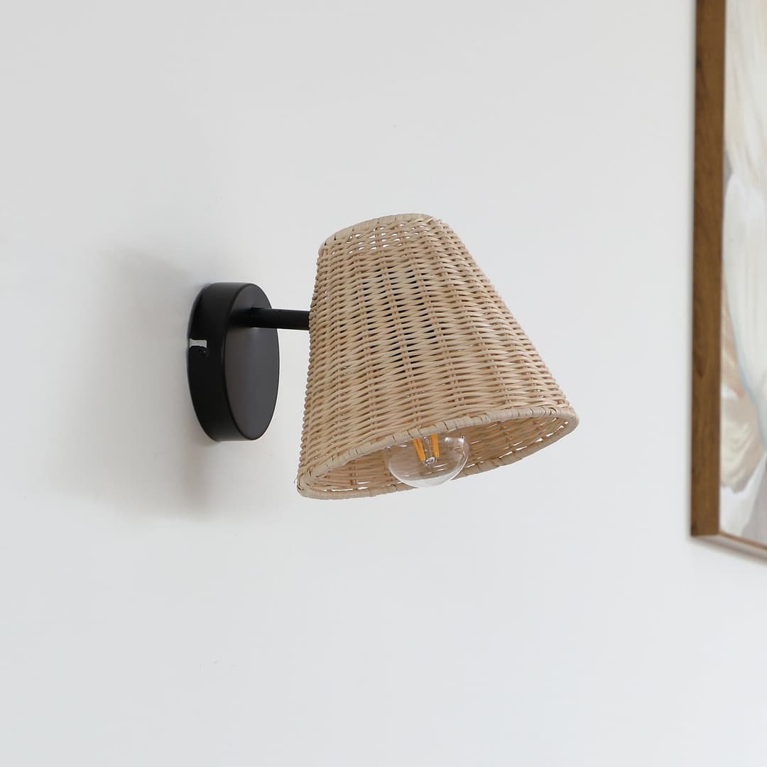 Zyralia Wandleuchte Wood/Black - Lindby - Wohnzimmer - Landhaus / Rustikal - Holz - Einflammig