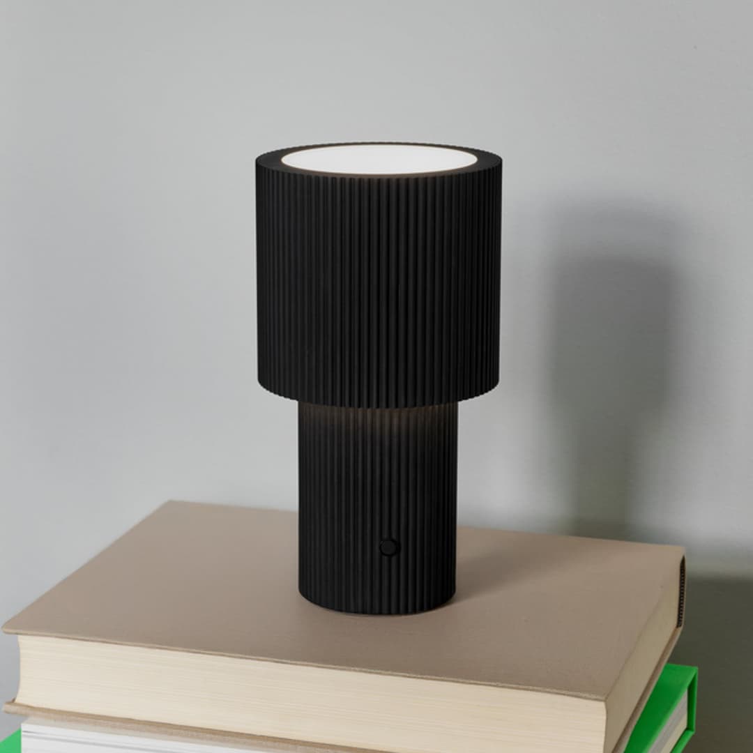 Iluma LED-Akku-Tischleuchte, schwarz, Höhe 22,1 cm - Herstal - Wohnzimmer - Modern - Aluminium - Einflammig
