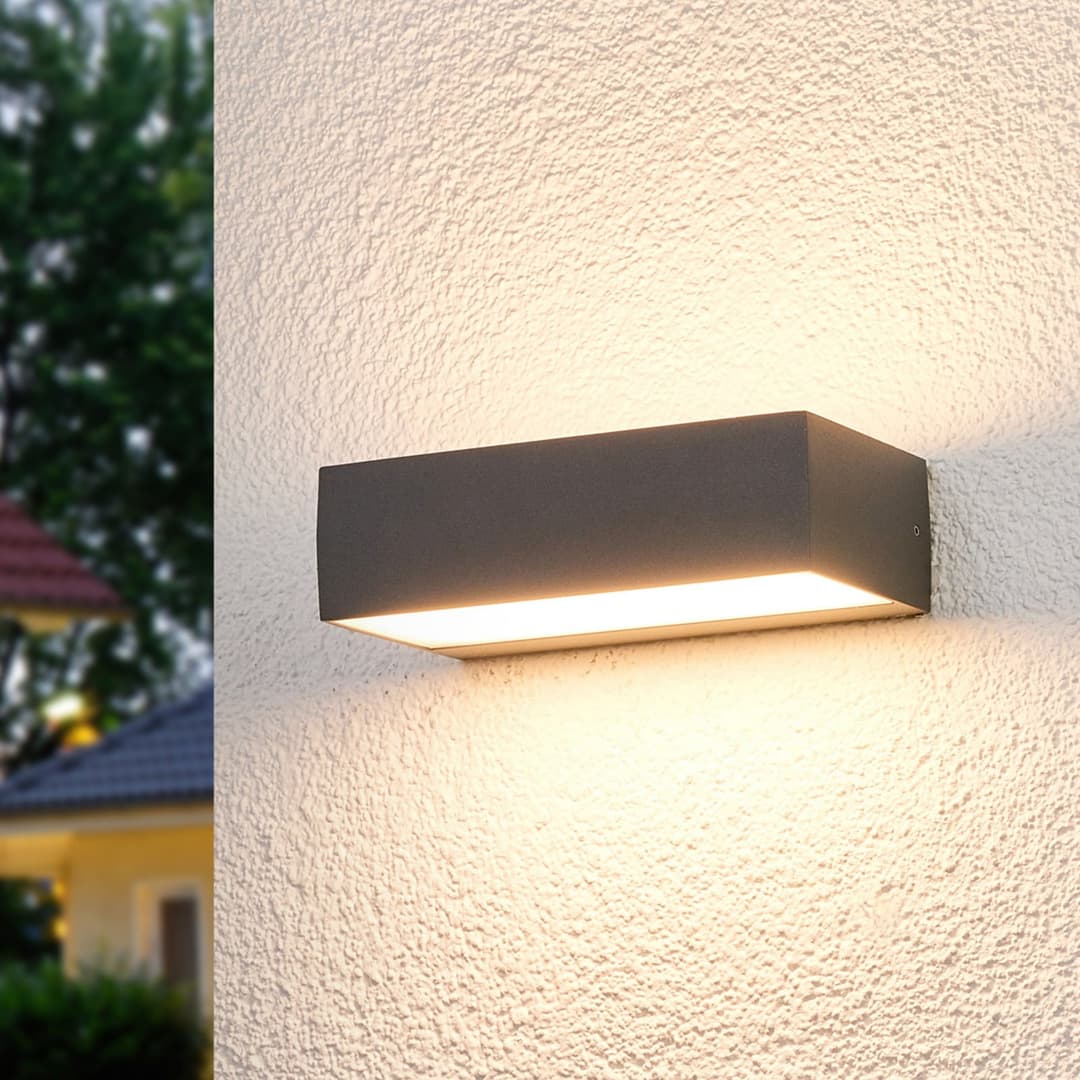 Lissi Außenwandleuchte IP54 Dark Grey - Lucande - Terrasse - Modern - Kunststoff - Eckig