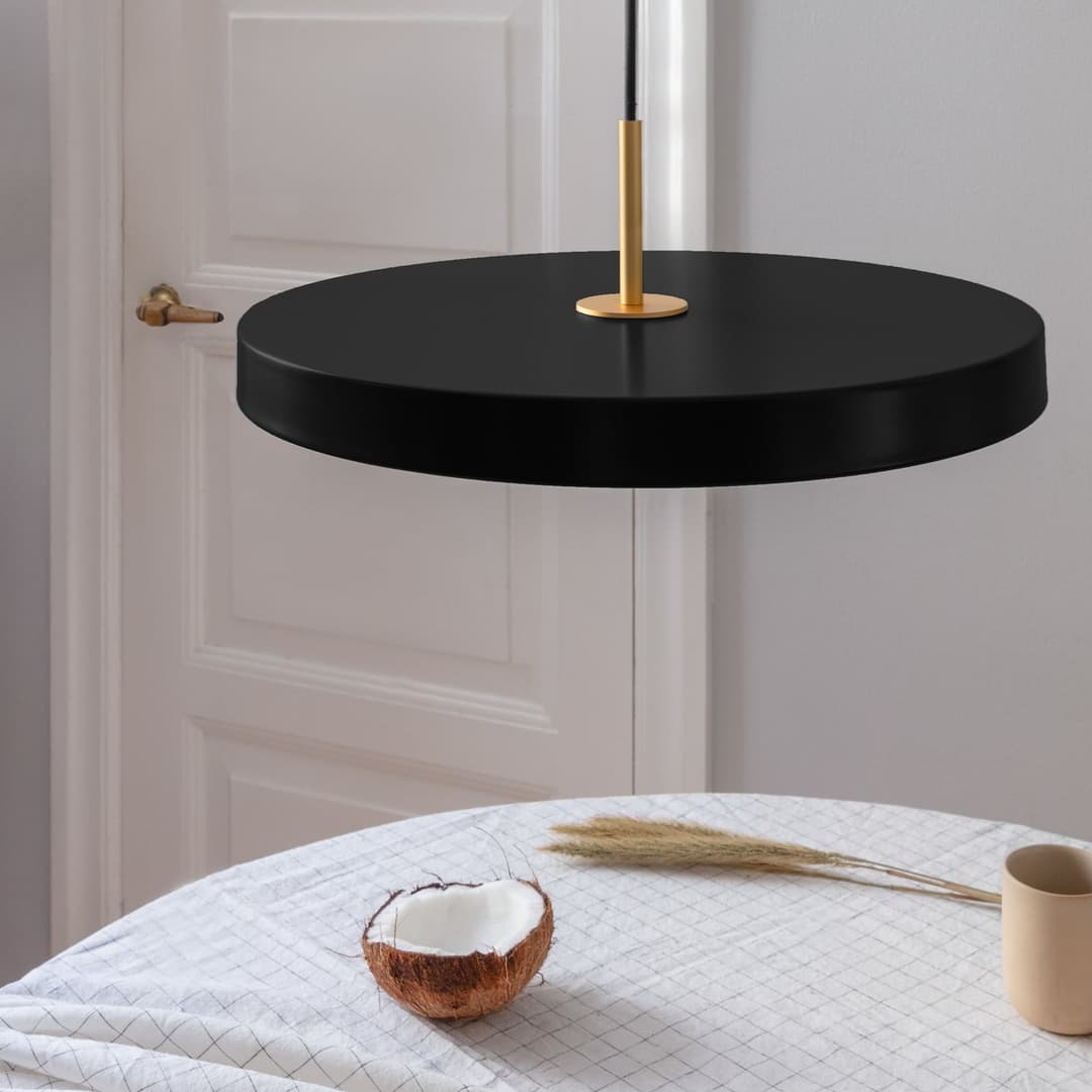 Asteria Pendelleuchte Medium Black - UMAGE Asteria medium - Wohnzimmer - Design - Metall - Einflammig