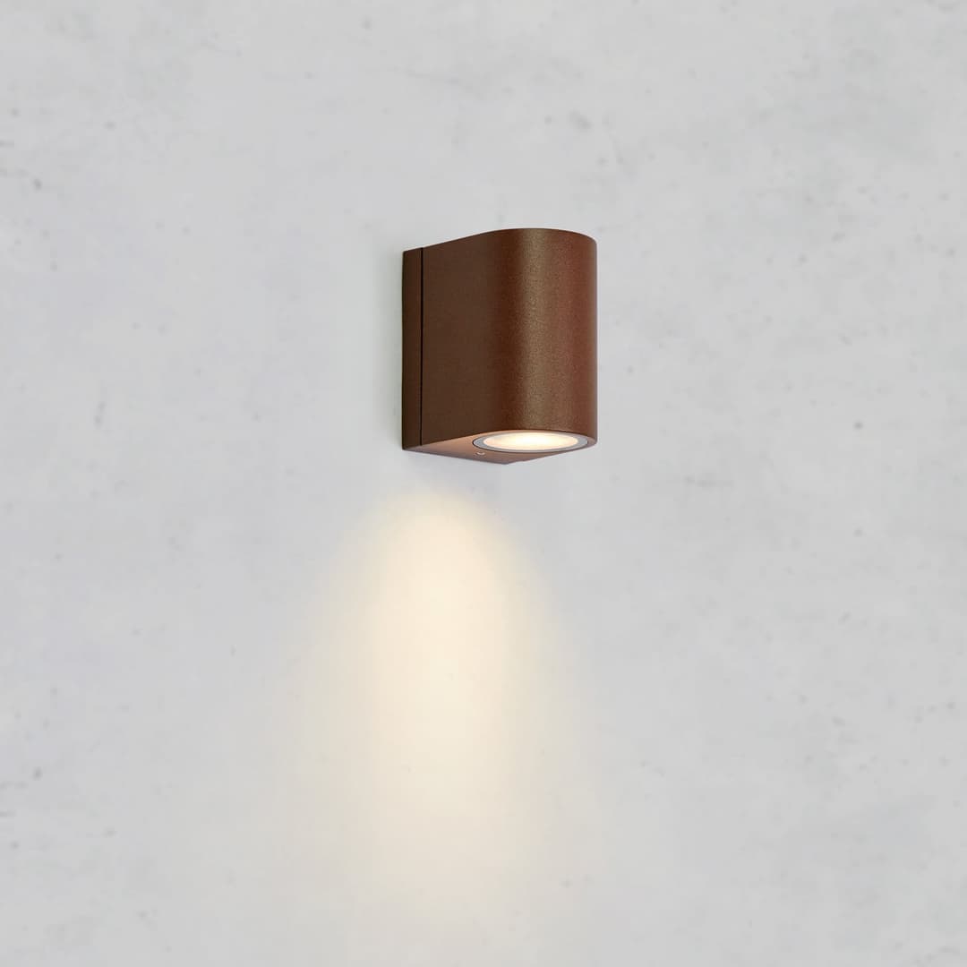 Alor LED-Außenwandlampe, braun, 1-flg., IP65, dimmbar - Markslöjd - Skandinavisch - Aluminium - Einflammig