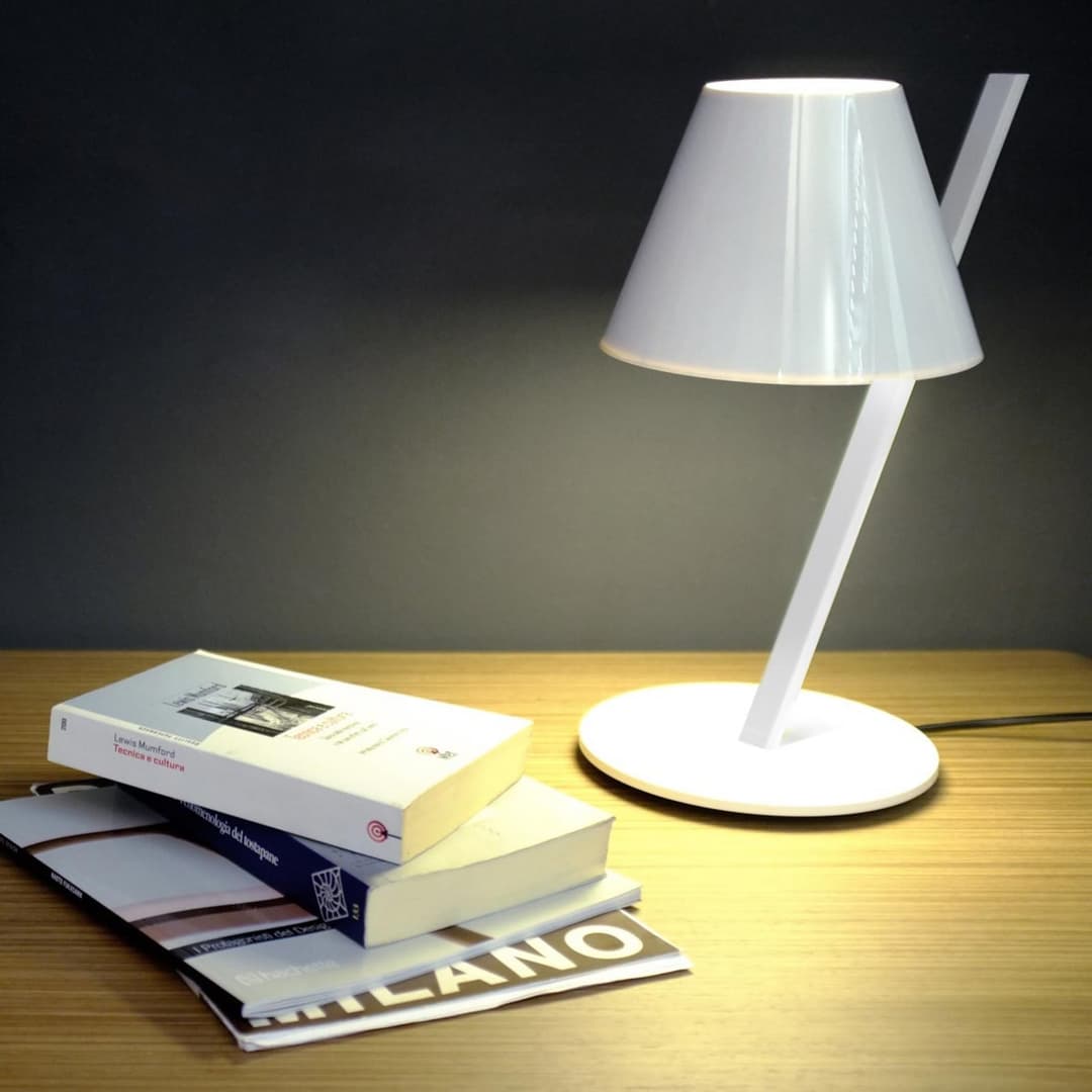 La Petite Tischleuchte Weiß - Artemide - Wohnzimmer - Design - Metall - Mit Schirm