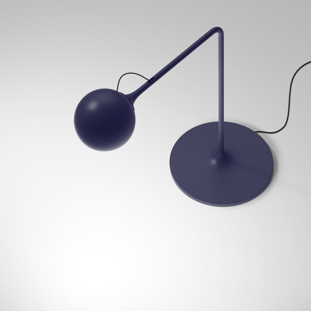IXA Tischleuchte Blue - Artemide - Wohnzimmer - Design - Metall - Mit Schirm