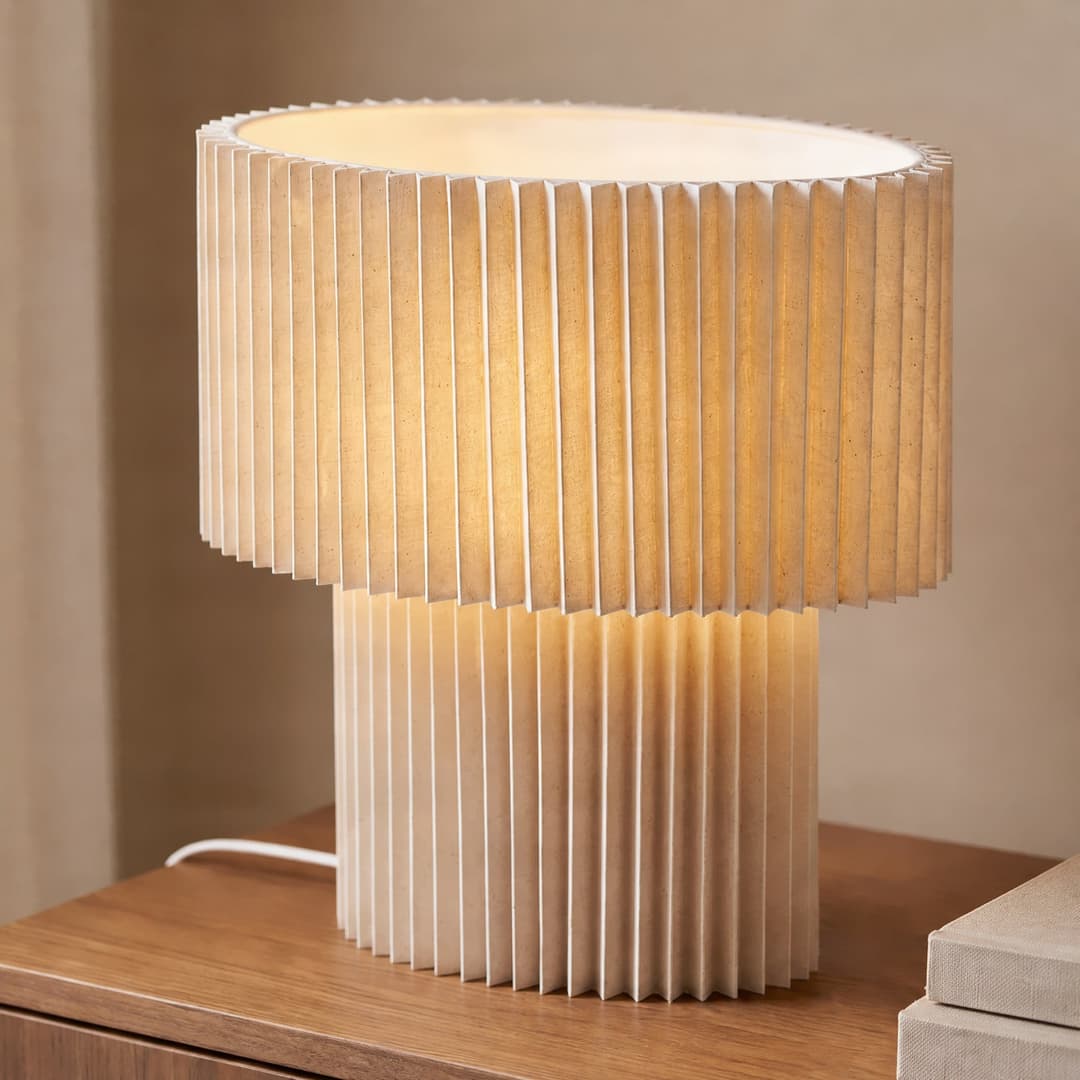 Tazia Tischleuchte, natur/weiß, Leinen, Höhe 38 cm - Lindby - Wohnzimmer - Stoff / Textil - Mit Schirm