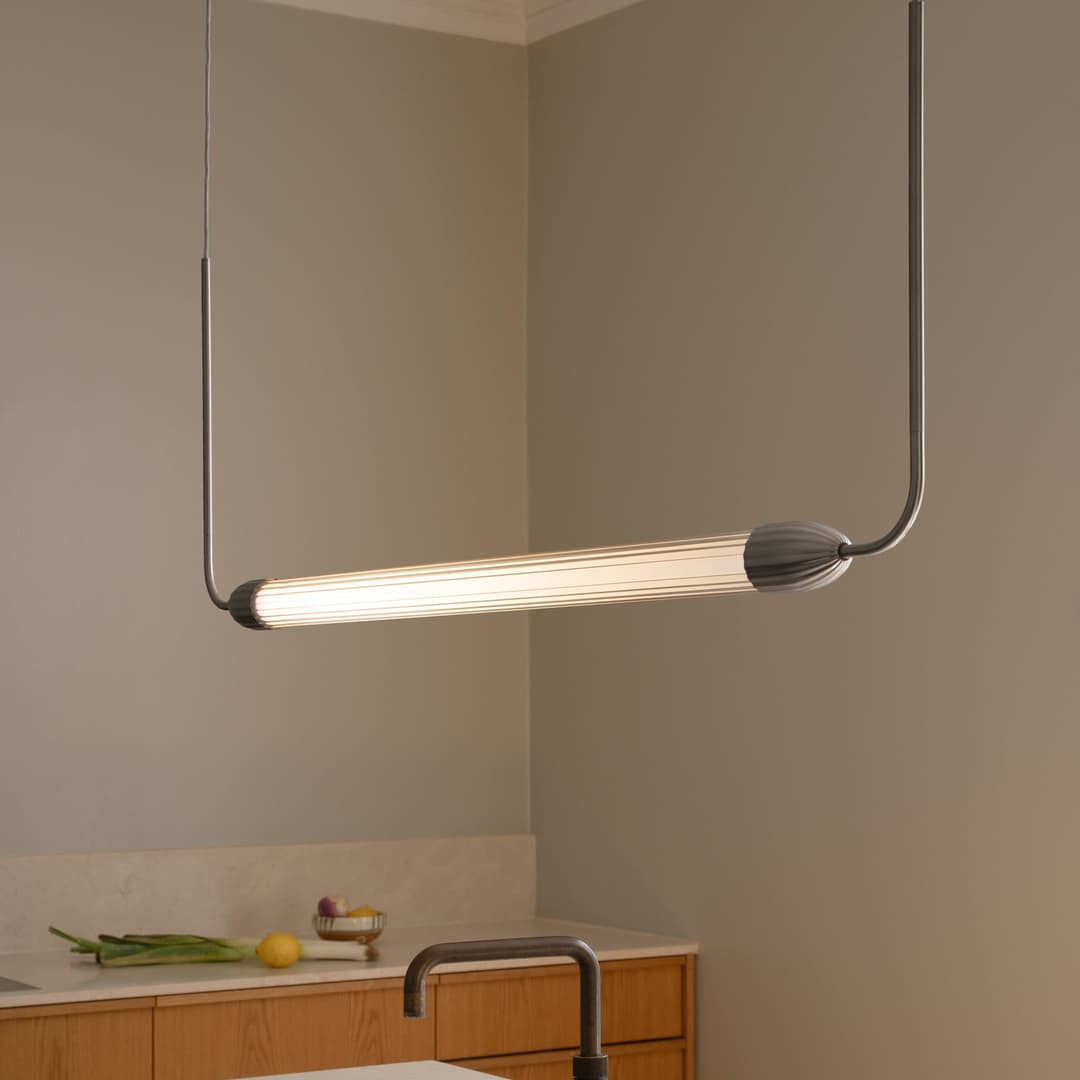 LEMON SQUEEZE LINEAR Hängelampe, stahl, 138 cm, GU10 - UMAGE - Esszimmer - Design - Metall - Einflammig