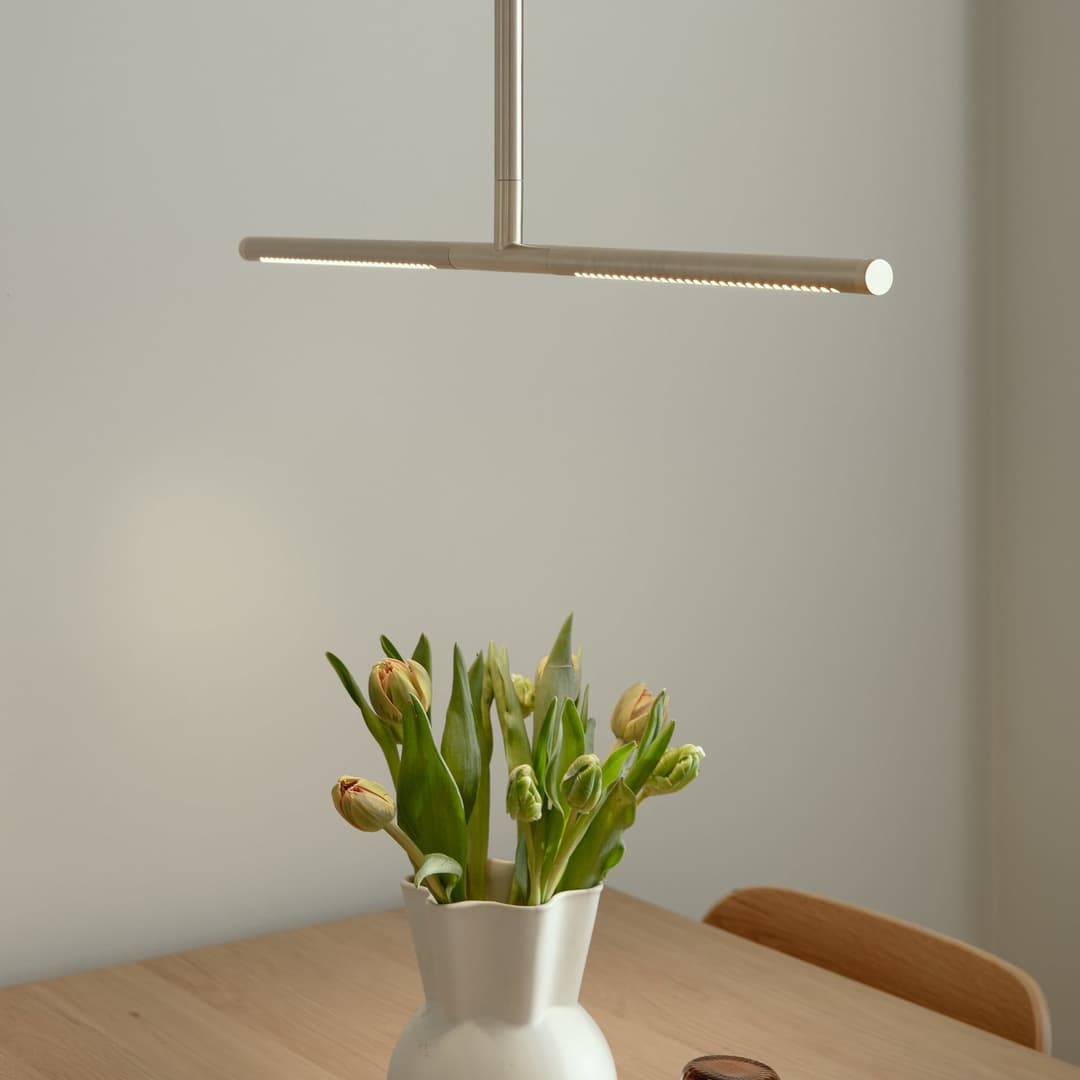 Omni Deckenleuchte Plated Brass - UMAGE - Esszimmer - Design - Metall - Balken