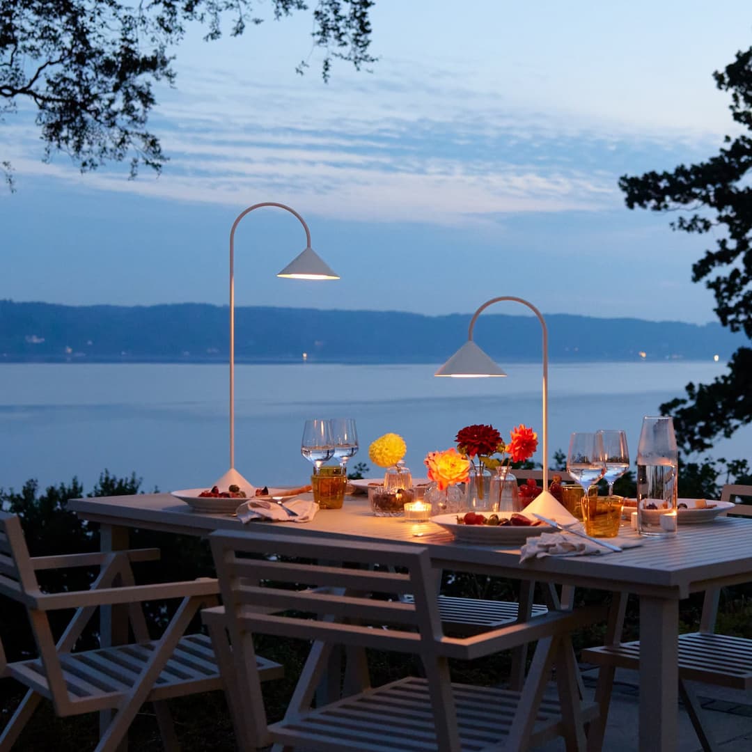 Grasp LED-Akku-Stehleuchte H72 Weiß - FRANDSEN - Balkon - Design - Metall - Einflammig