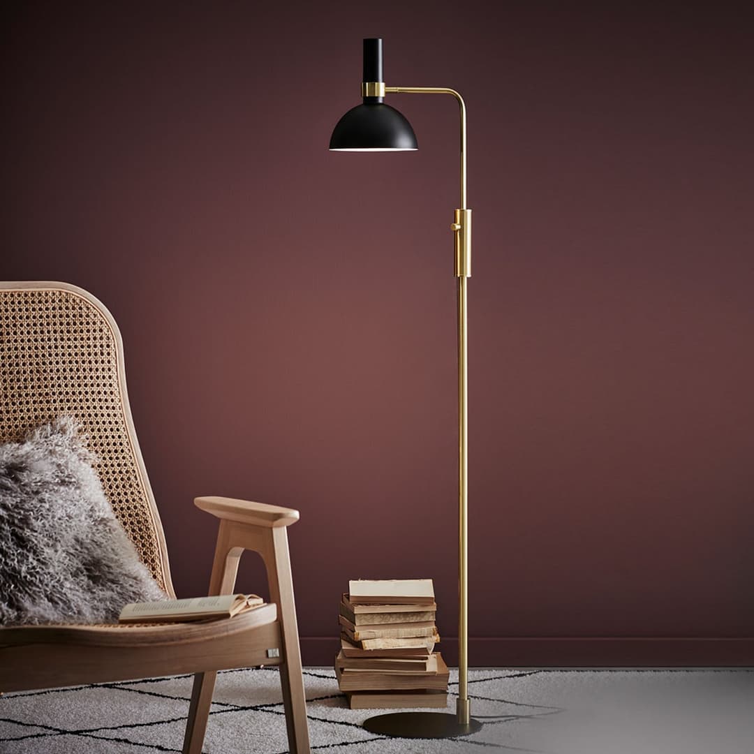 Larry Stehleuchte Black/Brushed Brass - Markslöjd - Wohnzimmer - Modern - Metall - Einflammig