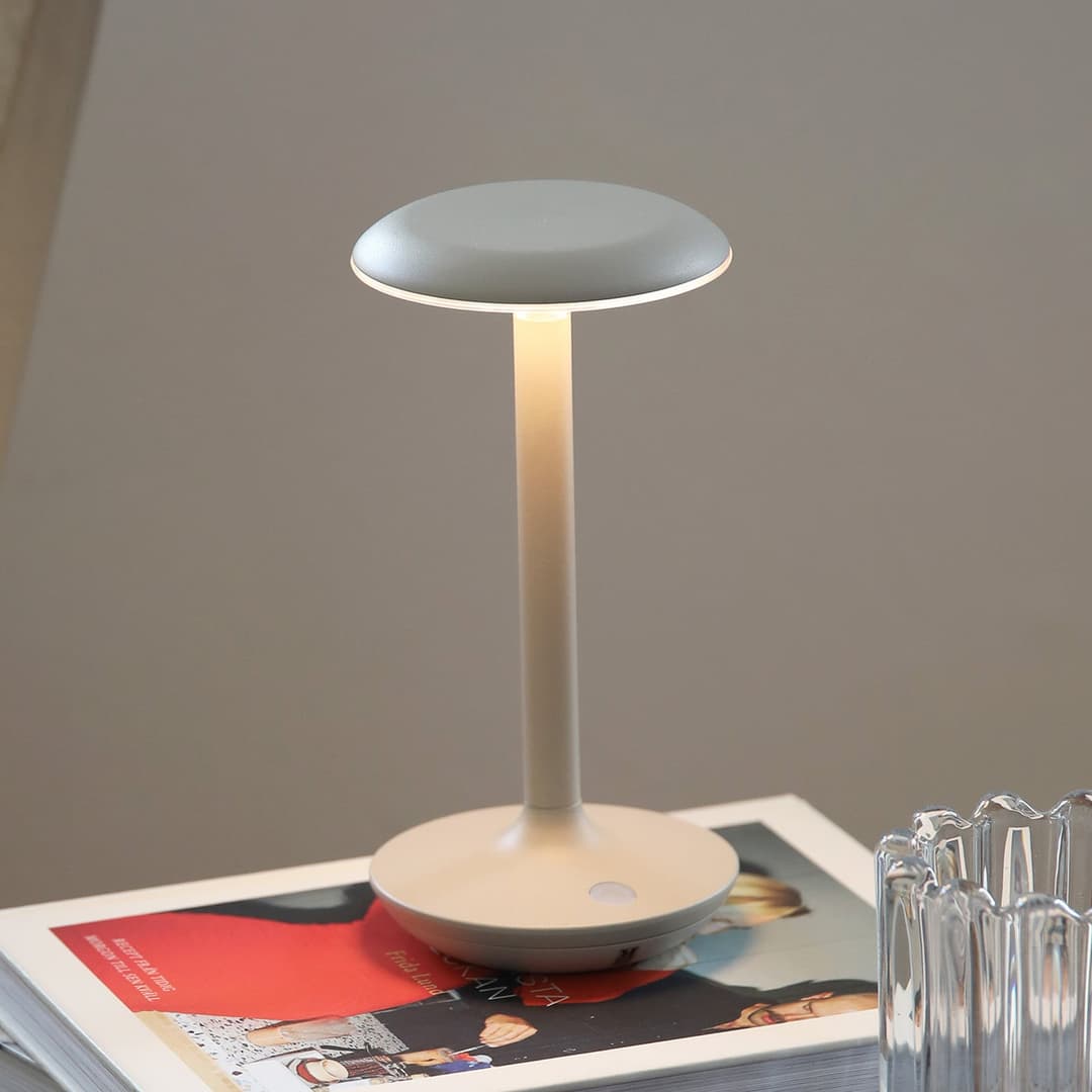 Petit Portable Tischleuchte IP44 Greige - Markslöjd - Terrasse - Modern - Aluminium - Einflammig