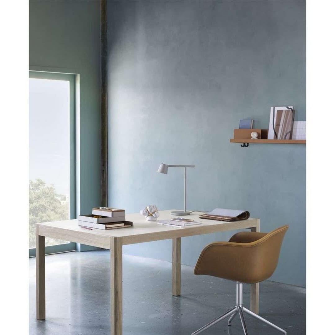 Tip Tischleuchte Light Green - Muuto - Wohnzimmer - Aluminium