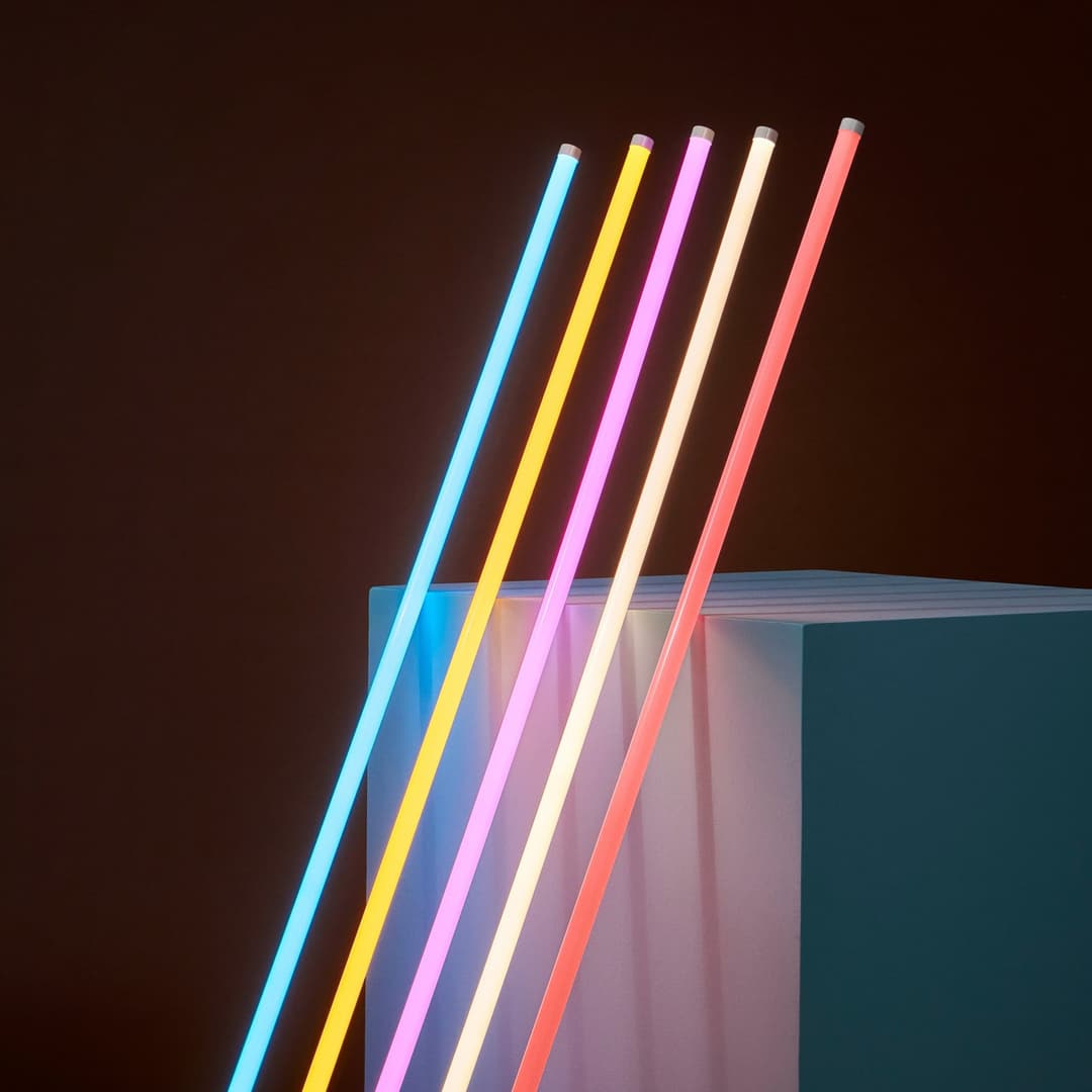 Neon Tube LED-Röhre, rot, Länge 1,5 m, Stecker - HAY - Wohnzimmer - Modern - Kunststoff - Balken