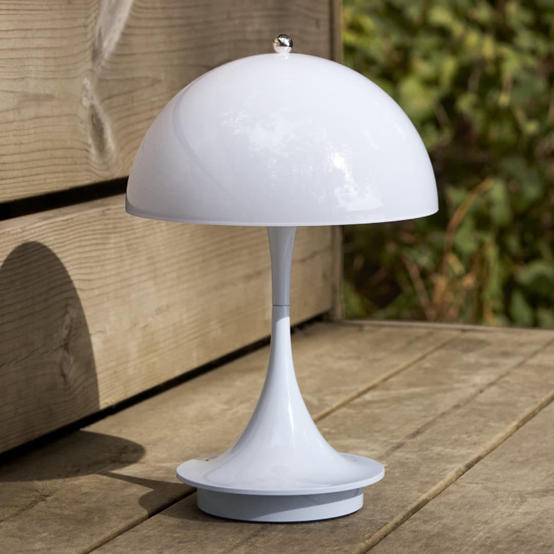 Panthella 160 Portable Akku-Tischlampe, blau - Louis Poulsen - Balkon - Design - Kunststoff - Einflammig
