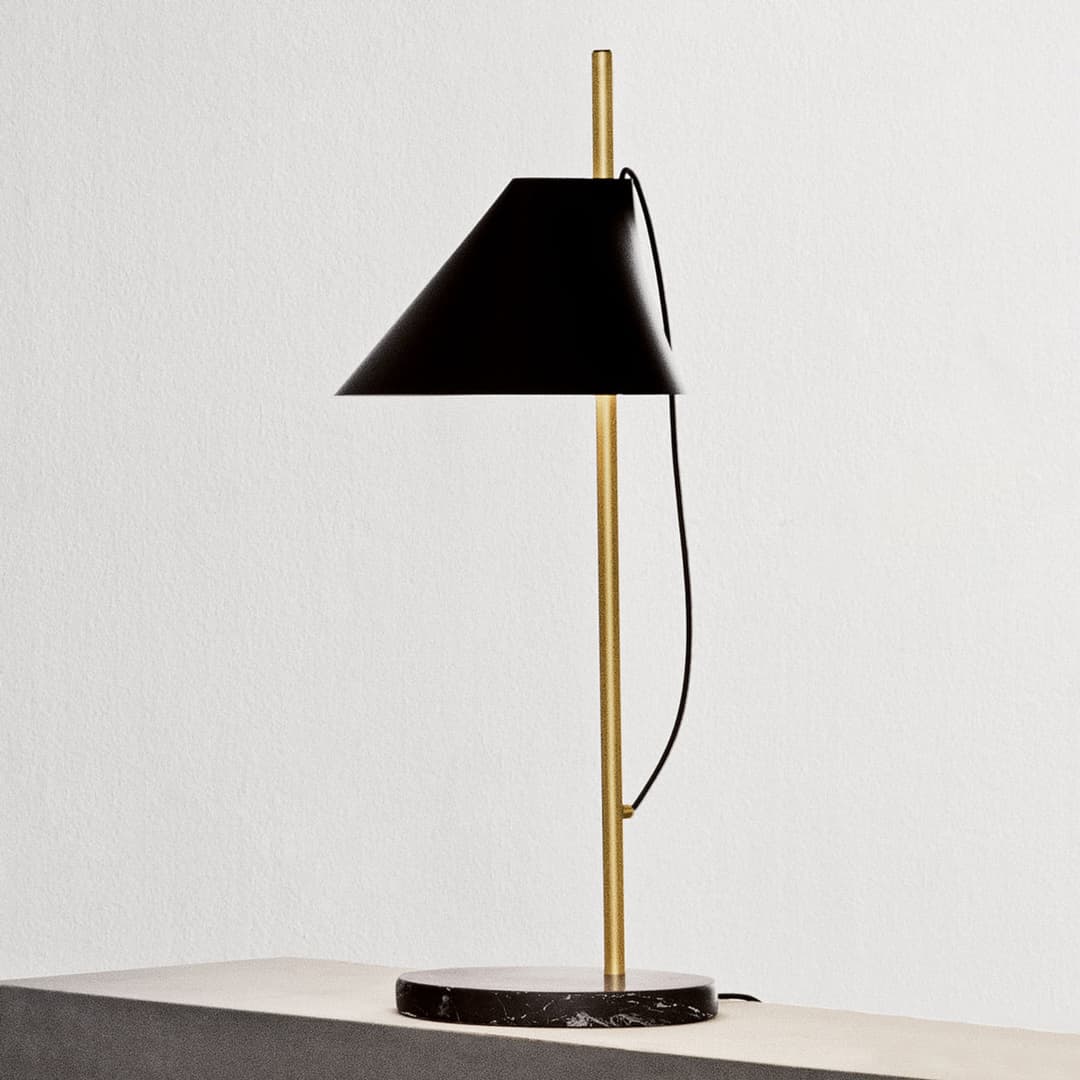 Yuh Tischleuchte Schwarz/Messing - Louis Poulsen Yuh Brass - Schlafzimmer - Design - Metall - Mit Schirm