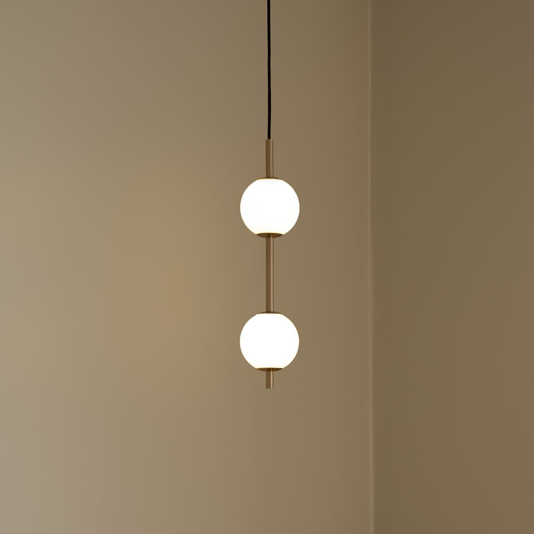 Audrey LED-Hängelampe, messingfarben, 2-flg. Ø 12 cm - UMAGE - Wohnzimmer - Design - Metall - Mehrflammig