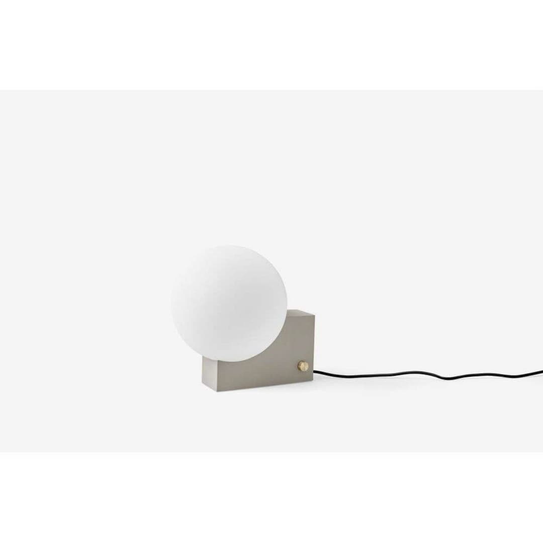 Journey SHY1 LED-Tischleuchte seidengrau - &Tradition - Wohnzimmer - Design - Glas - Einflammig