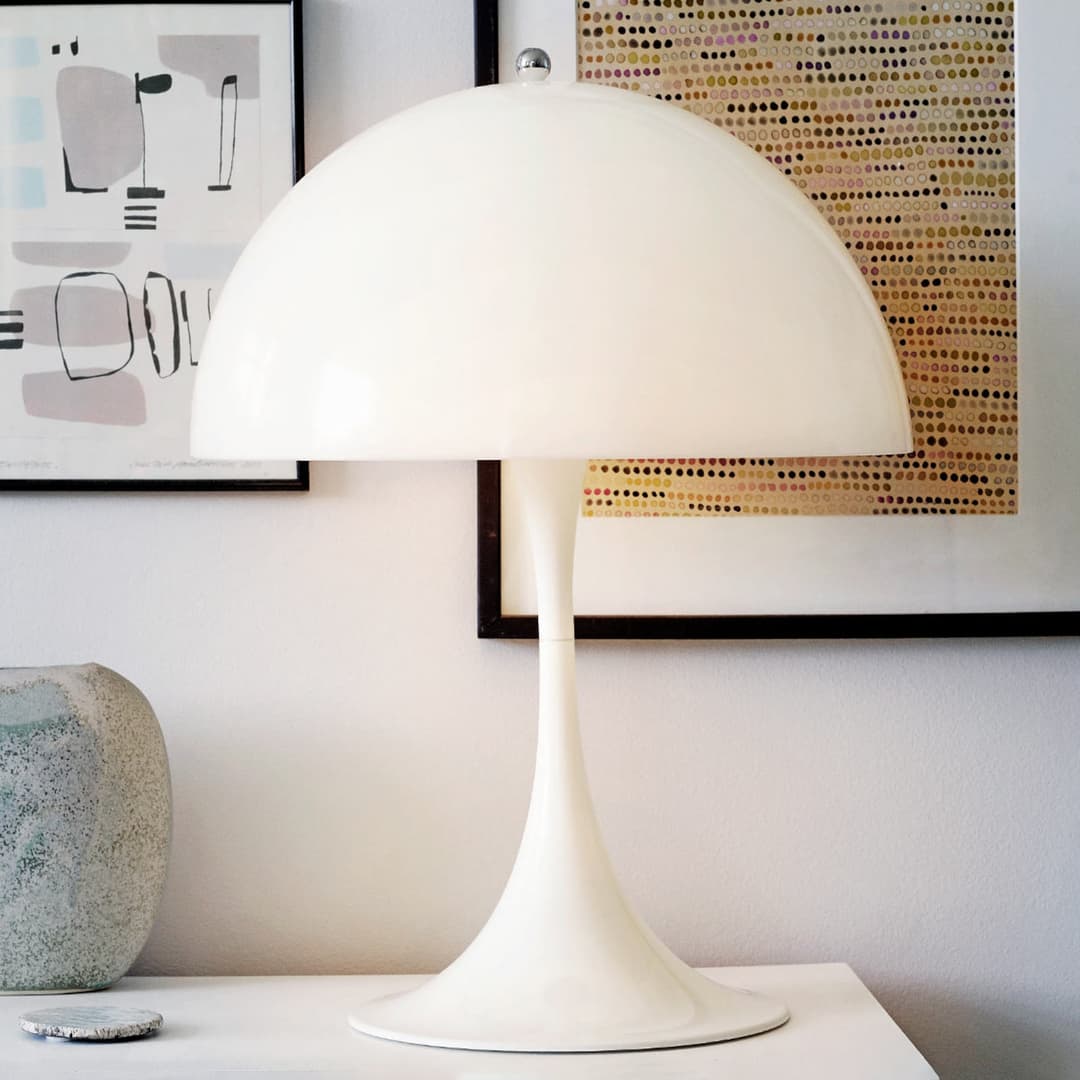 Panthella 400 Tischleuchte, weiß - Louis Poulsen - Wohnzimmer - Design - Kunststoff - Mit Schirm