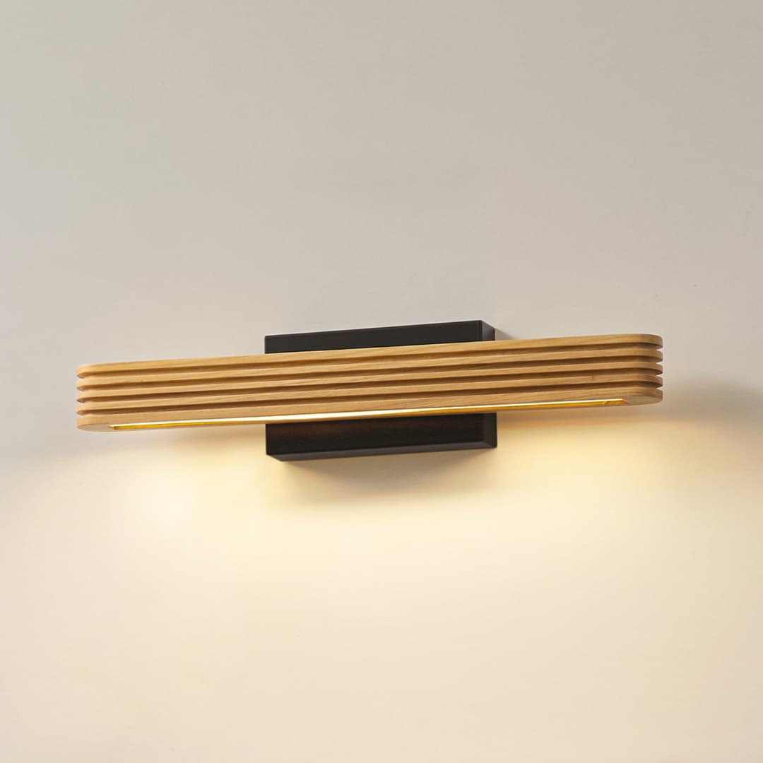 Lieske LED-Wandleuchte, schwarz, 40 cm, Holz - Lucande - Wohnzimmer - Modern - Eckig