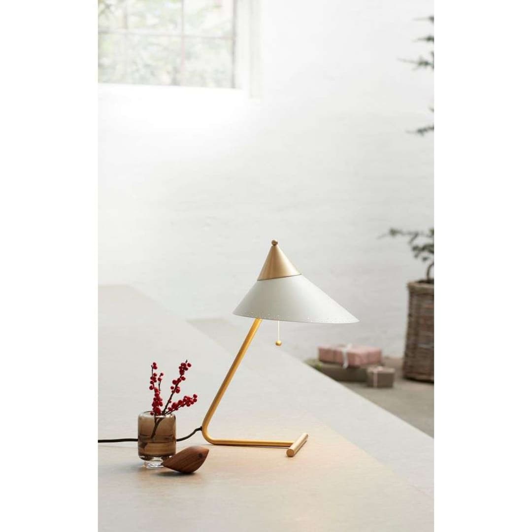 Brass Top Tischleuchte, warmweiß, Höhe 41 cm - Warm Nordic - Wohnzimmer - Design - Metall - Einflammig