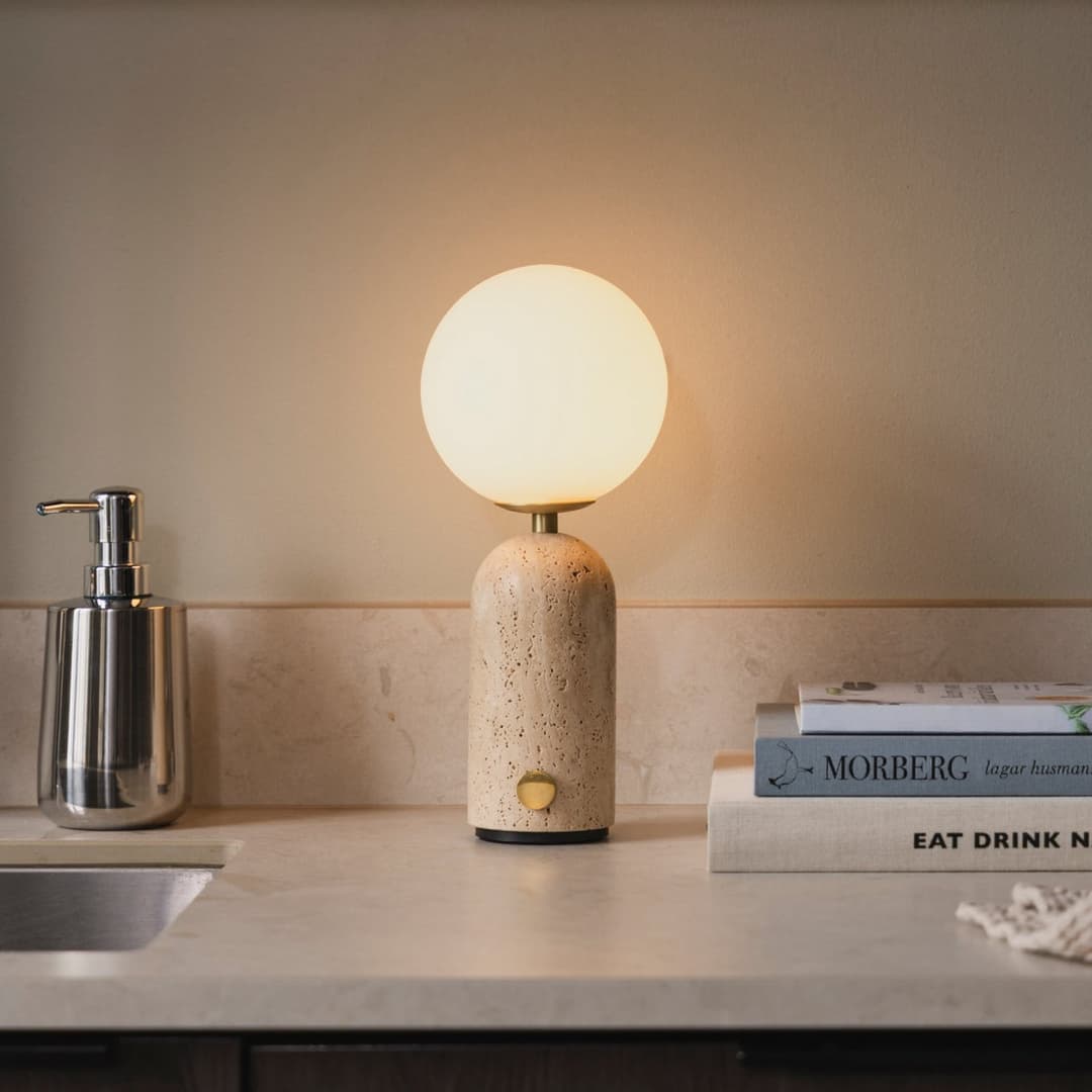 Torrano PORTABLE Tischlampe Travertin hell - Globen Lighting - Wohnzimmer - Design - Stein - Einflammig