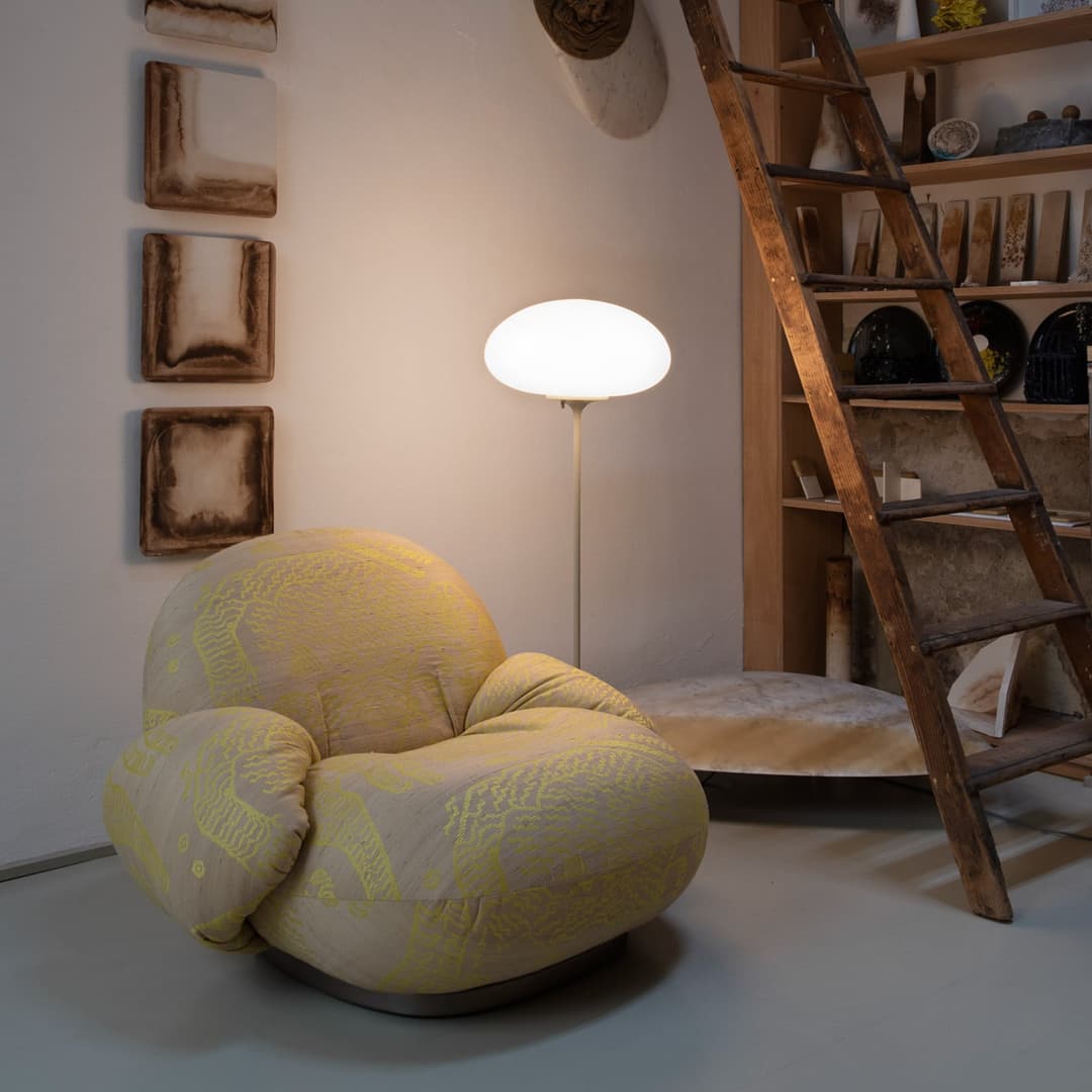 Stemlite Stehleuchte, kieselgrau, Höhe 110 cm, dim - GUBI - Wohnzimmer - Design - Metall - Einflammig
