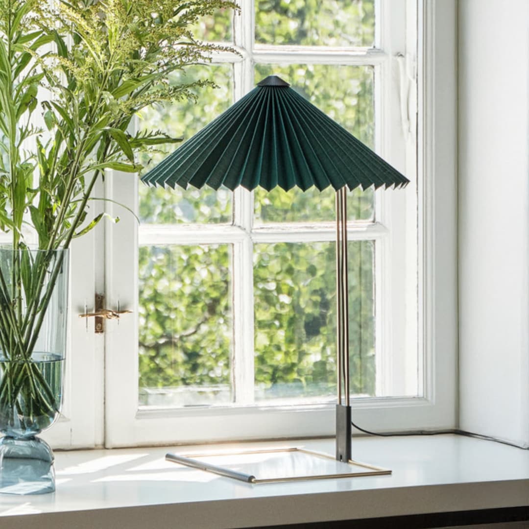 Matin LED-Tischleuchte, grün/stahl, Höhe 38 cm - HAY - Wohnzimmer - Design - Stoff / Textil - Einflammig