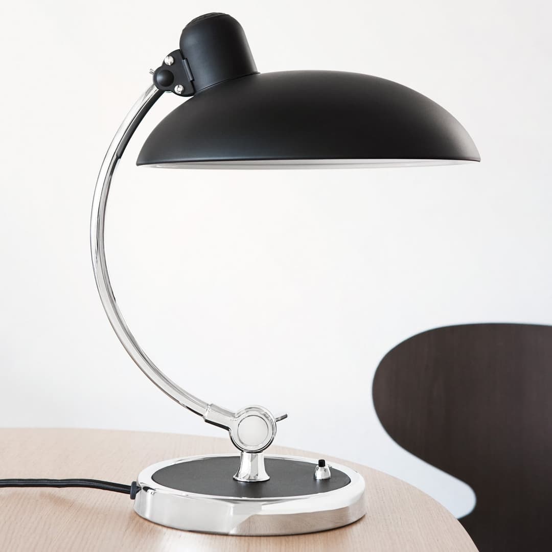 Kaiser Idell Luxus Tischlampe, schwarz/chrom - Fritz Hansen Kaiser Idell 6631-T Luxus - Wohnzimmer - Design - Metall - Einflammig