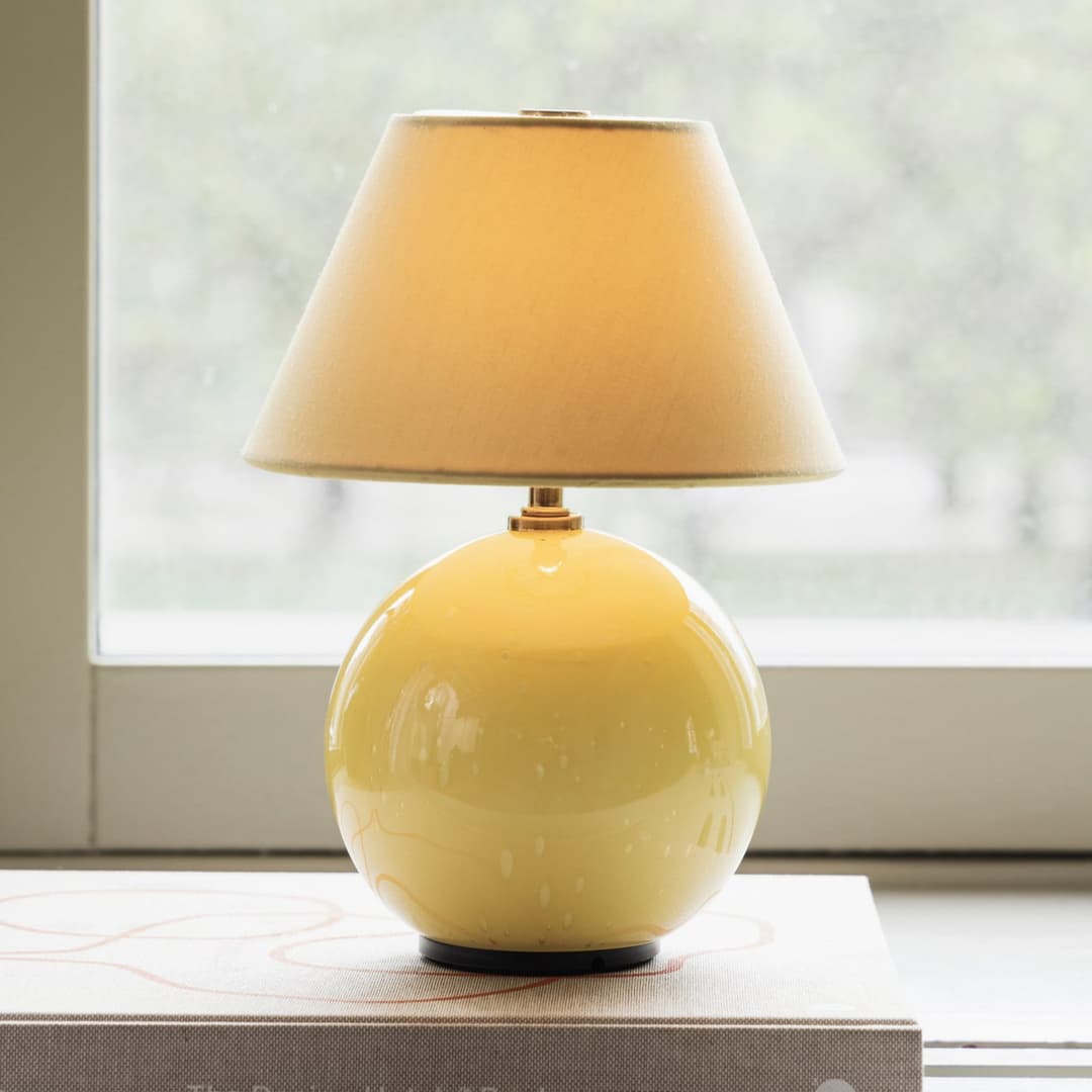 IRIS PORTABLE Tischlampe, gelb/gelb, 23 cm - Globen Lighting - Wohnzimmer - Stoff / Textil - Einflammig