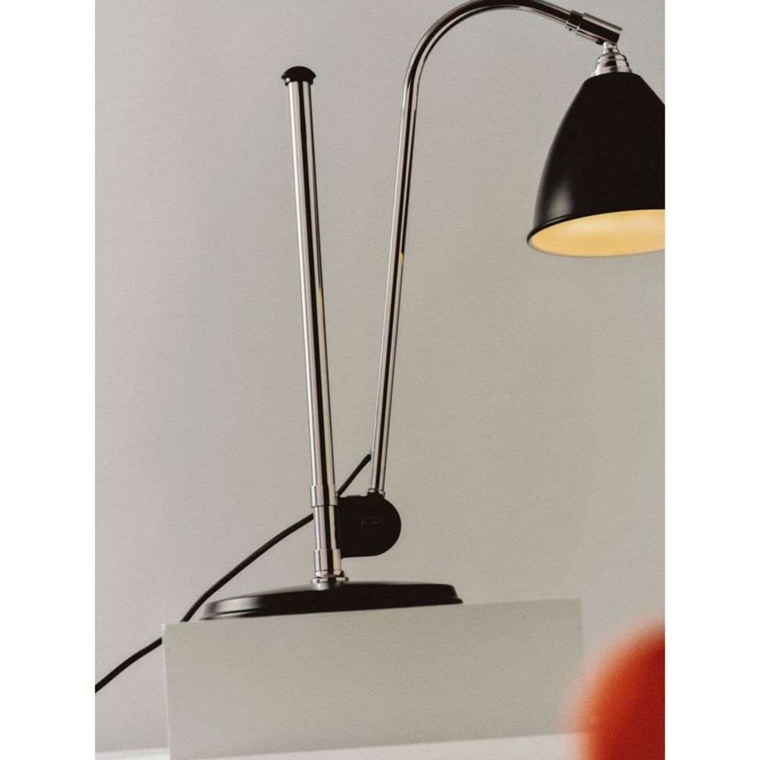 Bestlite BL1 Tischleuchte, Porzellan/schwarz, Ø 16 cm - GUBI - Wohnzimmer - Metall