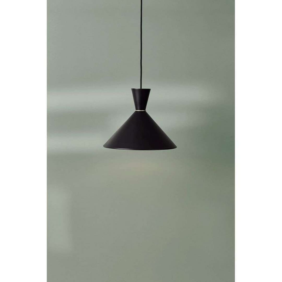 Bloom Pendelleuchte, schwarz, Ø 30 cm - Warm Nordic - Esszimmer - Vintage - Metall - Mit Schirm