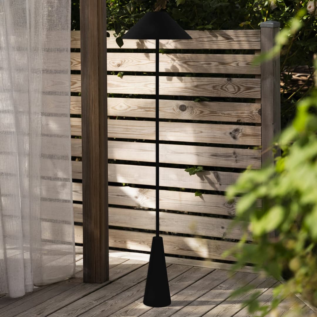 Cannes PORTABLE Außenstehlampe black IP54 - Globen Lighting - Terrasse - Design - Metall - Einflammig