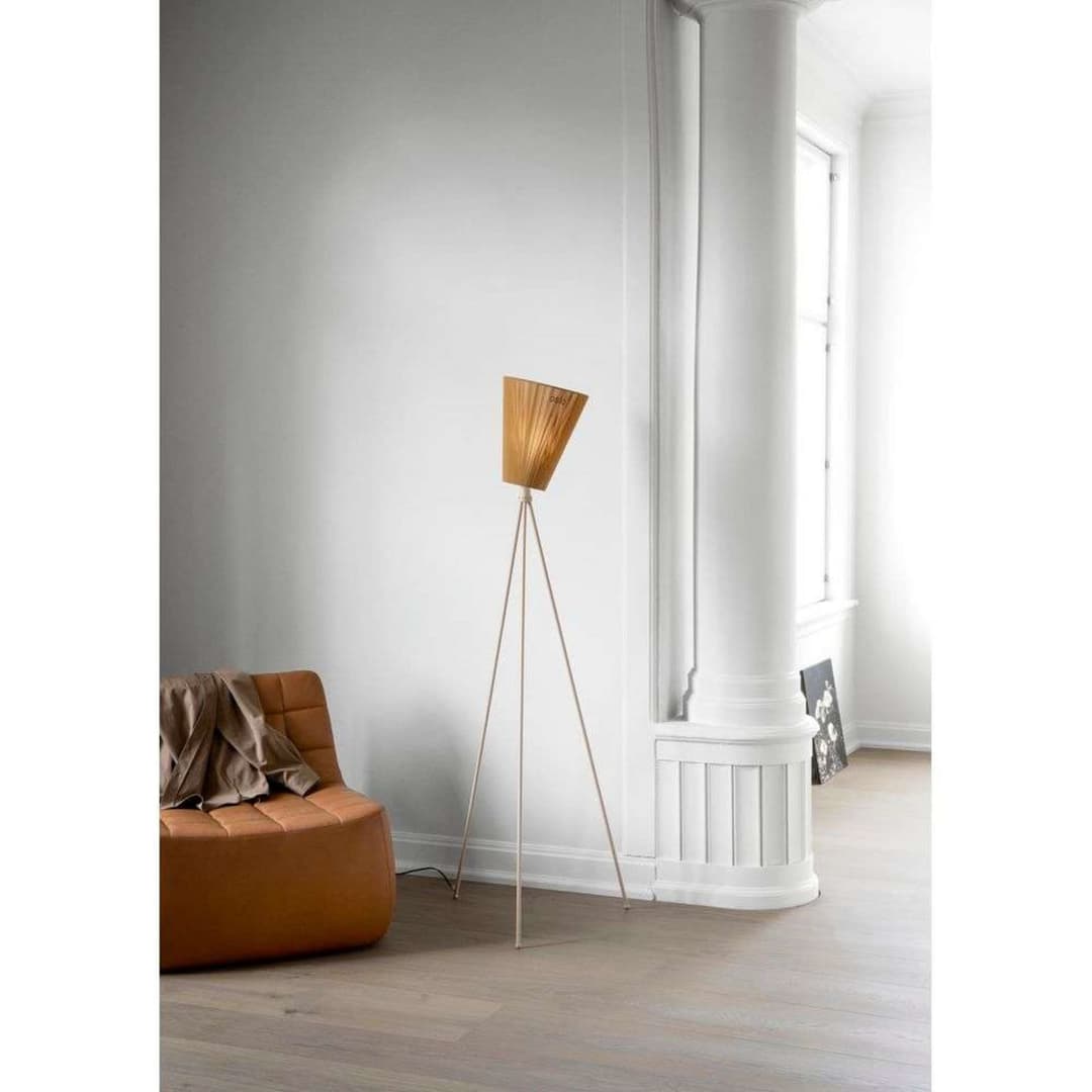 Oslo Wood Stehleuchte Light Grey/Schwarz - Northern - Wohnzimmer - Metall