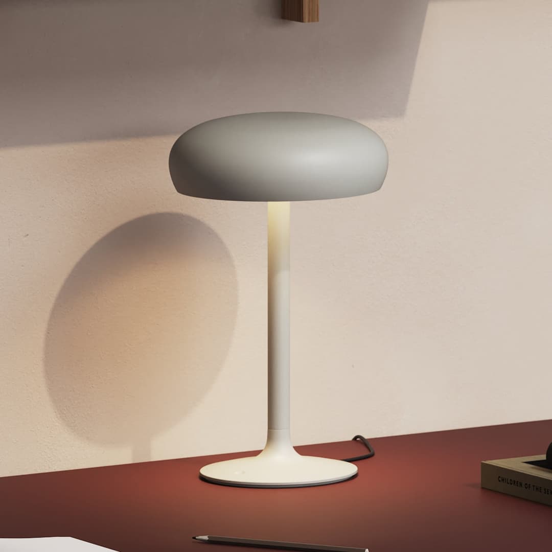 Emendo Tischleuchte Cloud - PLEASE WAIT to be SEATED - Wohnzimmer - Modern - Aluminium - Mit Schirm