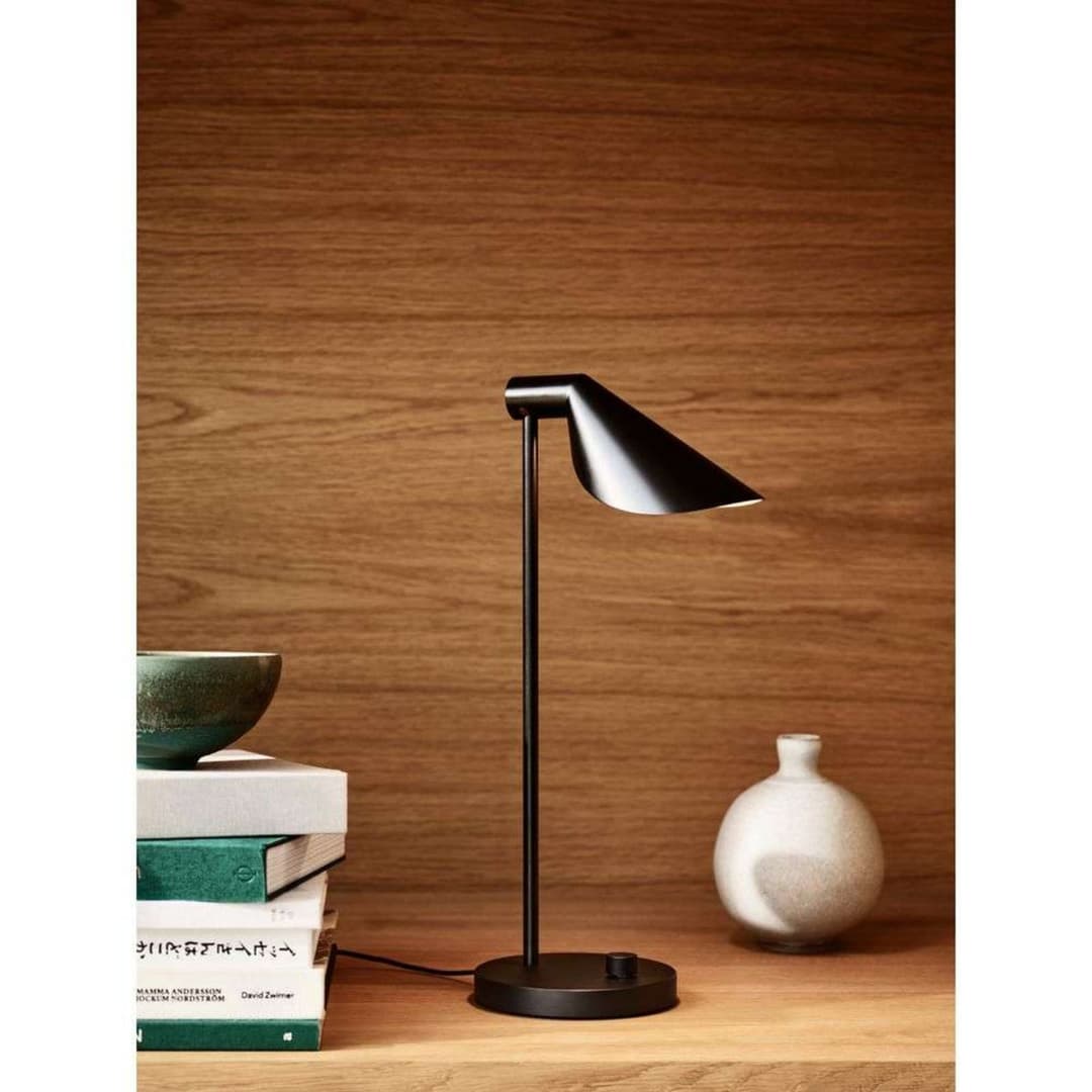 MS Series MS022 Tischleuchte Black PVD - Fritz Hansen - Wohnzimmer - Metall