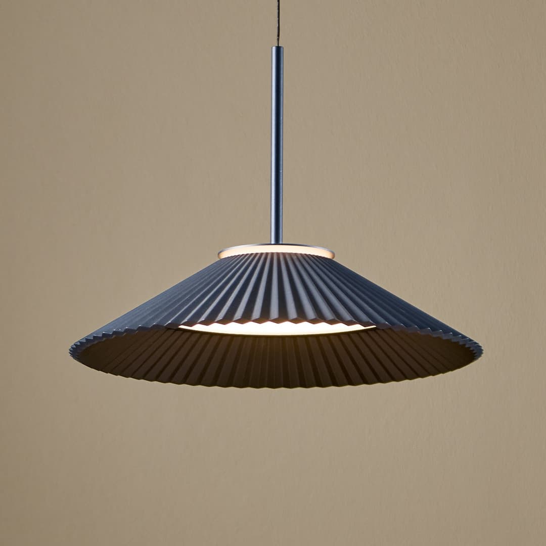 Ballerina LED-Hängelampe, dunkelblau, Ø 35 cm - LOOM DESIGN - Wohnzimmer - Modern - Aluminium - Einflammig