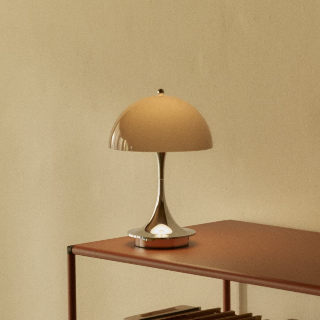 Panthella 160 Portable Original, opal-braun - Louis Poulsen - Terrasse - Design - Kunststoff - Rund
