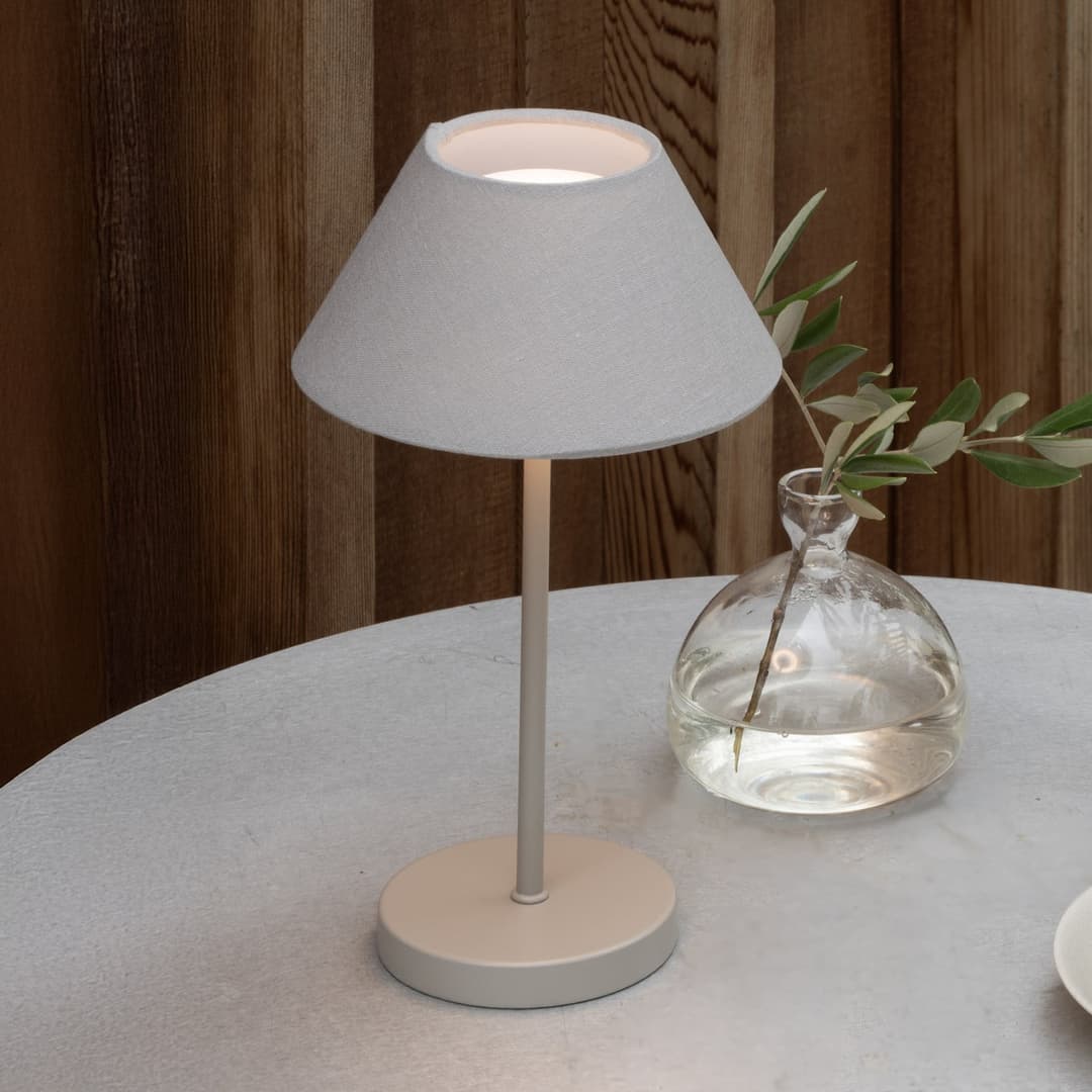 Teya LED-Akkutischlampe, grau, 26 cm, IP44 - Watt & Veke - Wohnzimmer - Design - Metall - Einflammig
