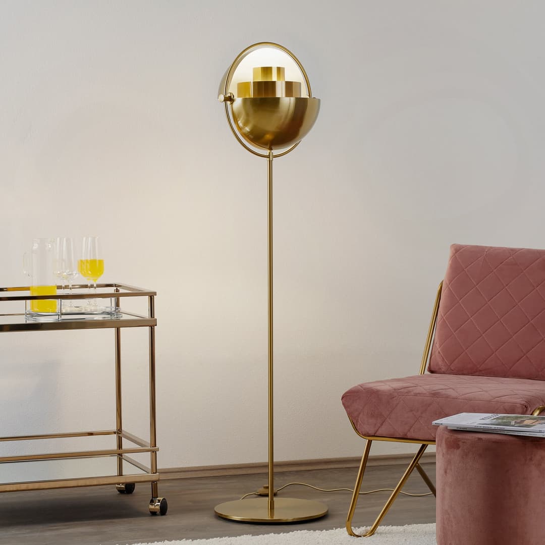 Multi-Lite Stehleuchte messing/messing, Höhe 148 cm - GUBI - Wohnzimmer - Design - Metall - Einflammig