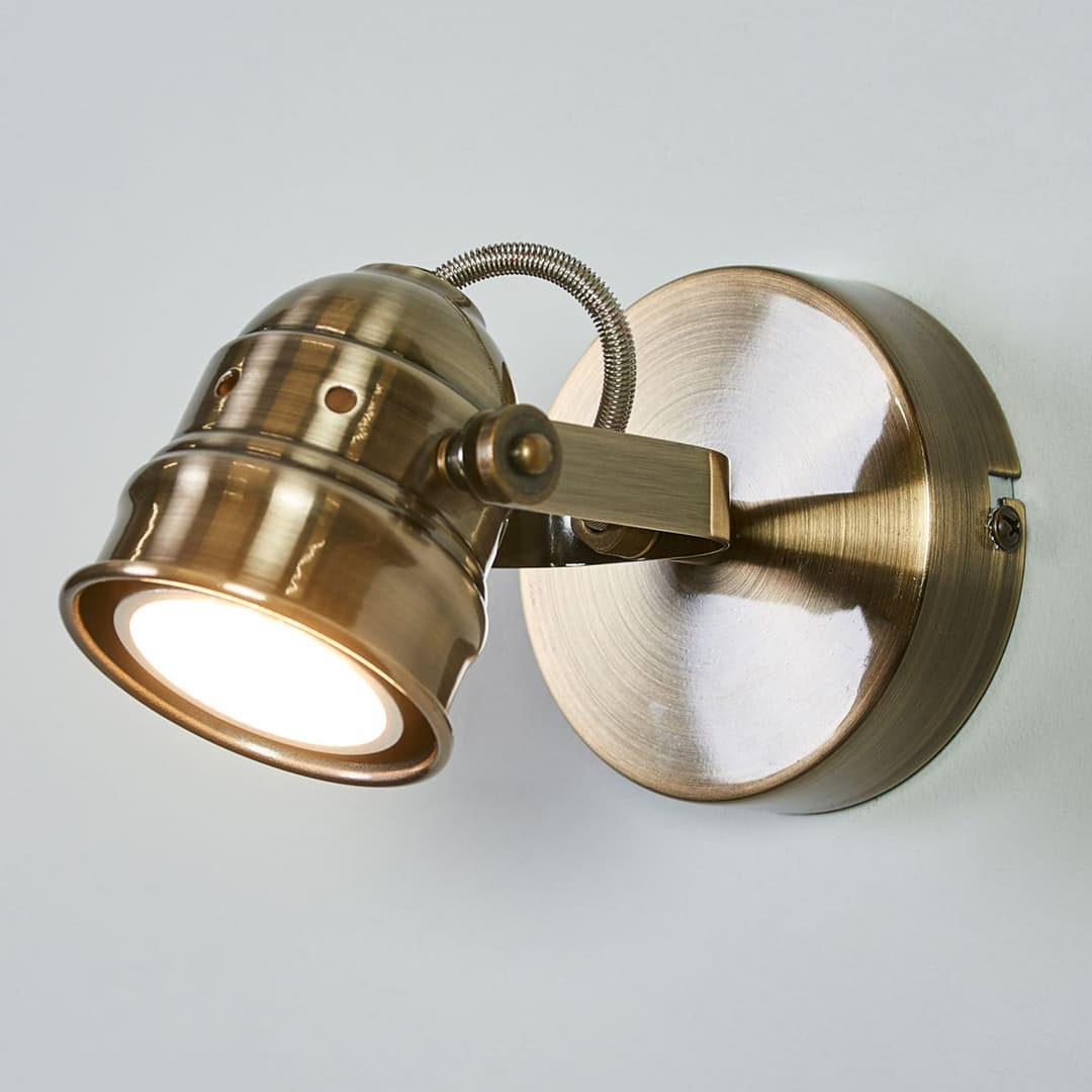 Leonor Wandleuchte Antique Brass - Lindby - Wohnzimmer - Antik - Metall - Einflammig