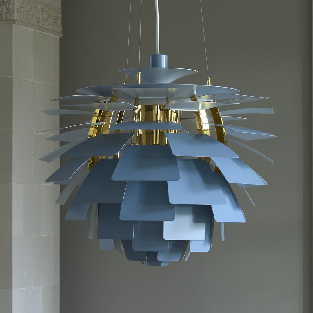 PH Artichoke Hängelampe, blau/messing, Ø48 cm - Louis Poulsen - Wohnzimmer - Modern - Metall - Einflammig