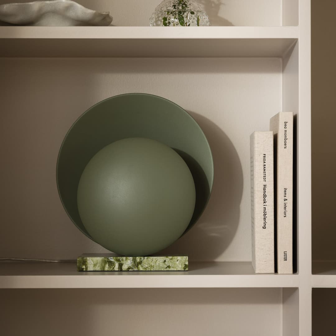 Orbit Tischleuchte Marmor grün Höhe 32 cm - Globen Lighting - Wohnzimmer - Design - Stein - Einflammig