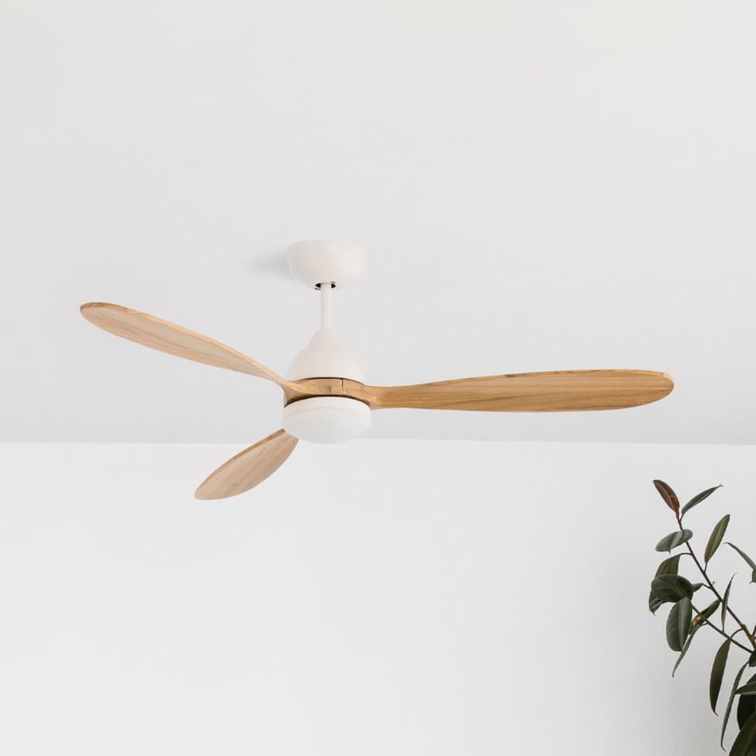 LED-Deckenventilator Poros, Ø 132cm, weiß/Holz hell - Faro FARO BARCELONA - Wohnzimmer - Modern - Metall