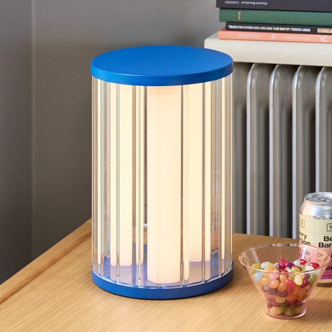 Aru LED-Tischleuchte blau/klar Höhe 30 cm - HÜBSCH - Wohnzimmer - Modern - Mit Schirm